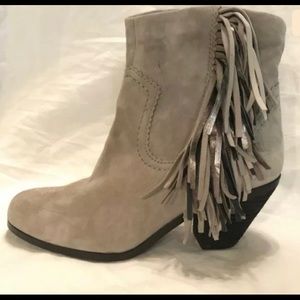 Sam Edelman “Louie” Grey Suede Ankle Boots - 7